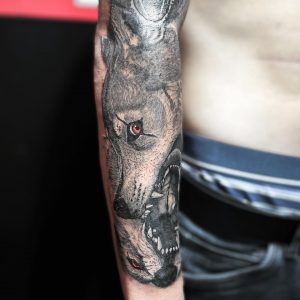 Tattoo lobos